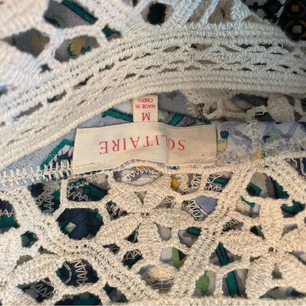 Solitaire Embroidered Bohemian Tunic! 3/4 Sleeve! Lace trim! Like new! Medium - Picture 10 of 13